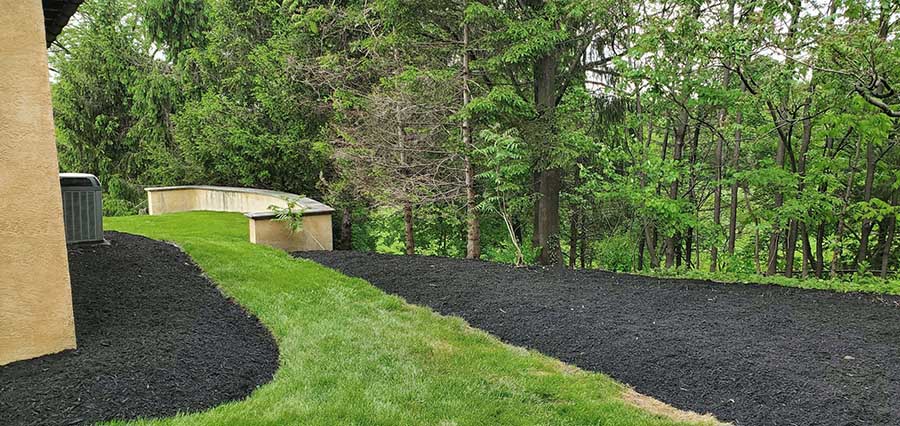 Landscape Mulching and Edging
